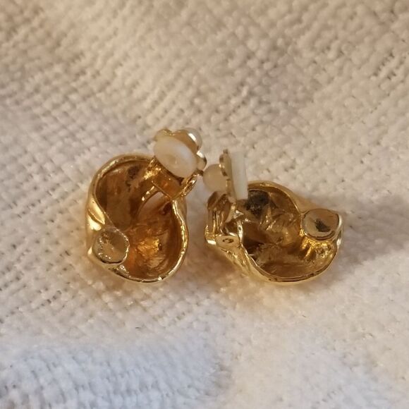 Vintage Jordache Clip On earrings never worn - Picture 7 of 10